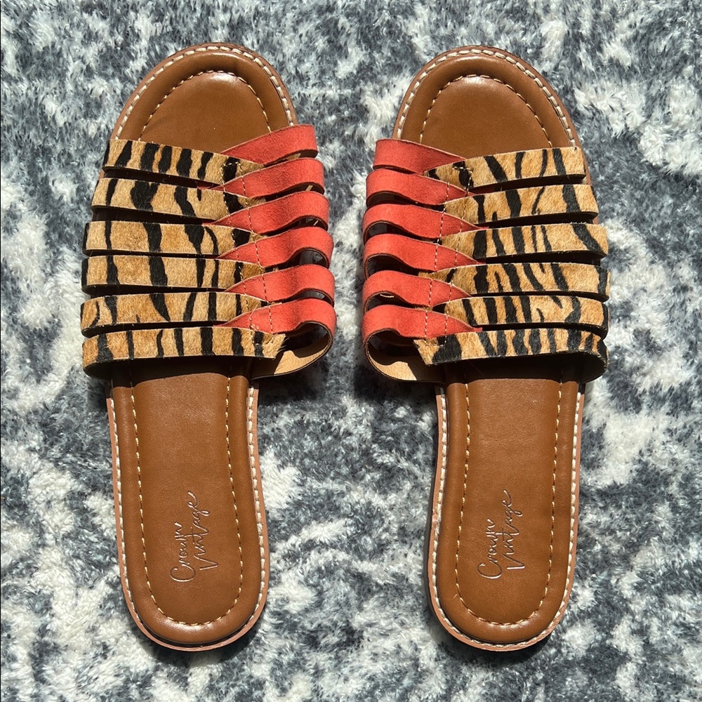 Crown Vintage Priska Animal Print Coral Sandal Size 7.5